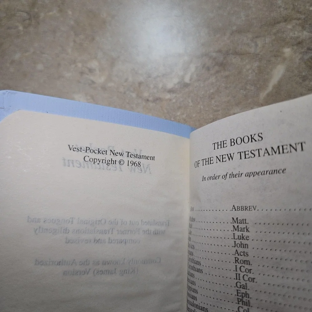 VTG 1968 Holy Bible KJV‎ New Testament Psalms Proverbs Mini Pocket Blue